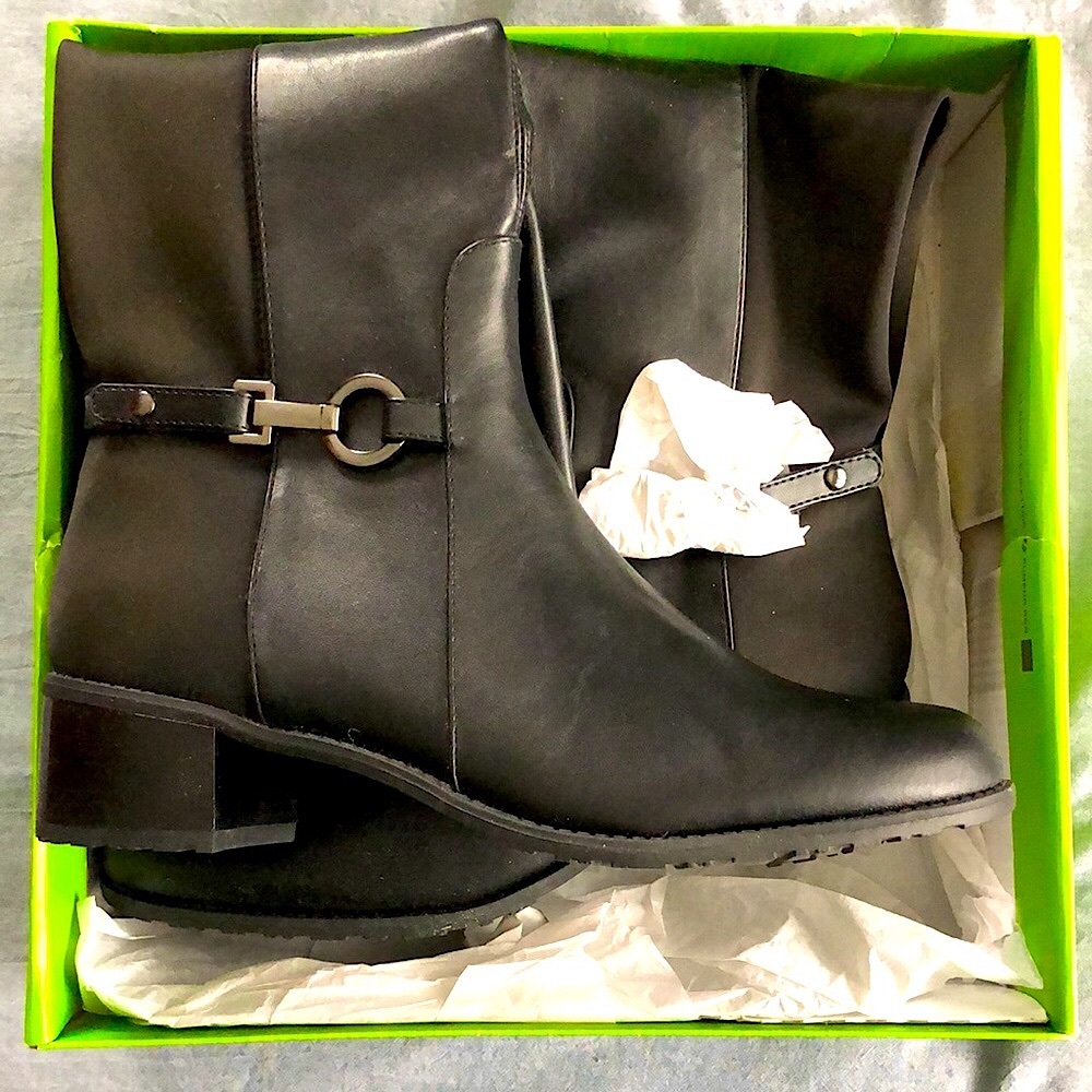 NWOT Kelly and Katie Black Tall Boots